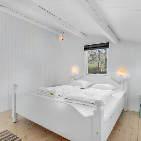 Дом отдыха Cozy Home In Vig With Wifi